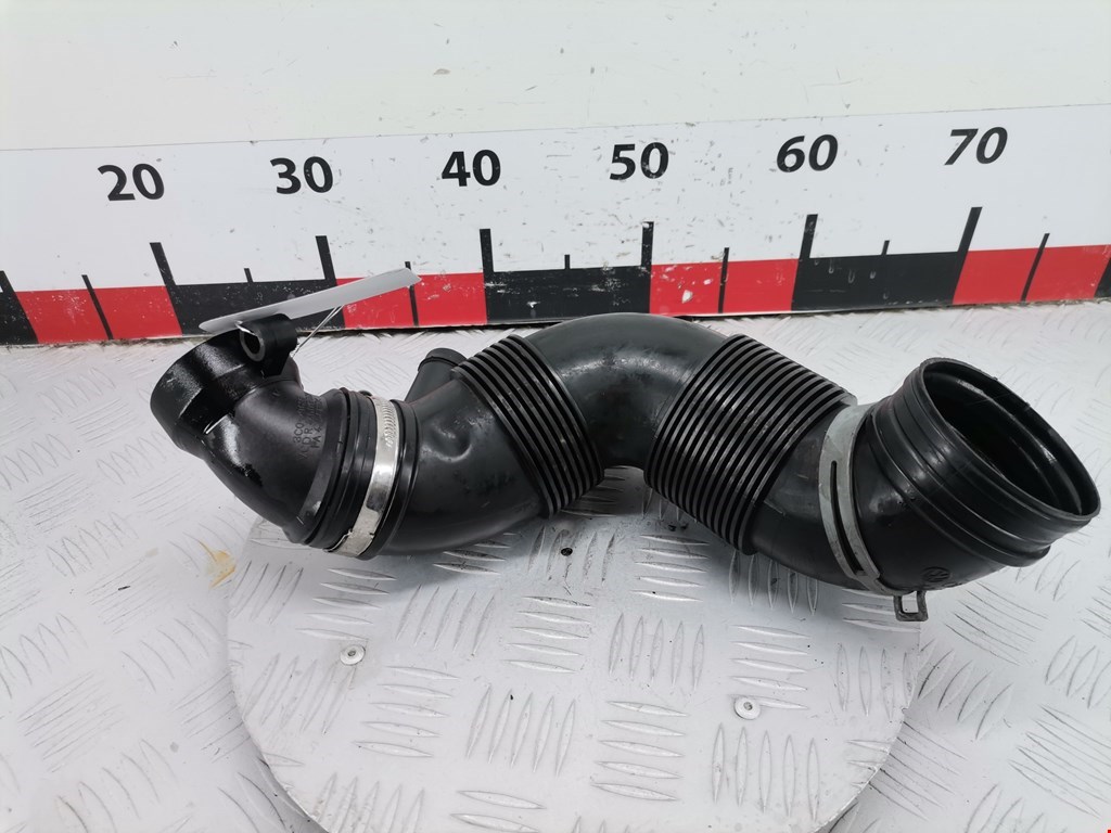 Патрубок воздушного фильтра VOLKSWAGEN Passat B7 2011-2015