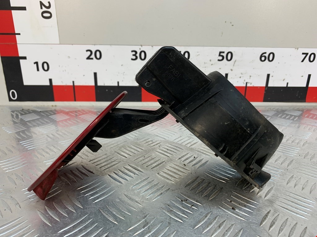 Лючок бензобака PEUGEOT Partner 2008-2018