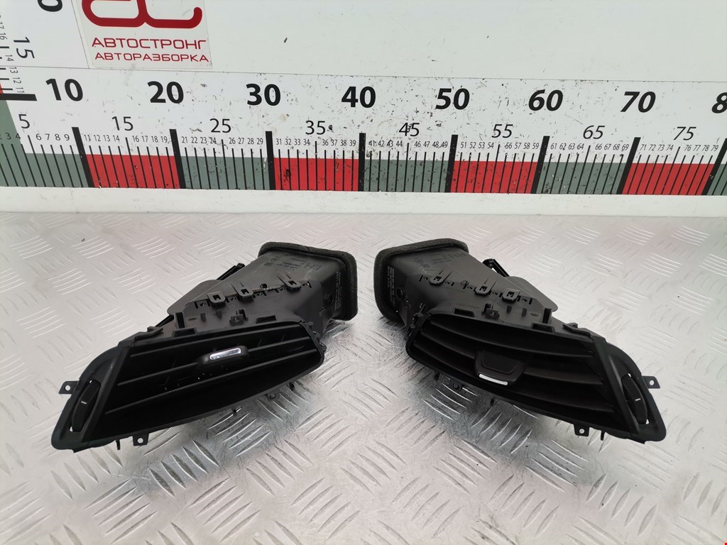 Дефлектор воздушный OPEL Zafira C 2012-2019