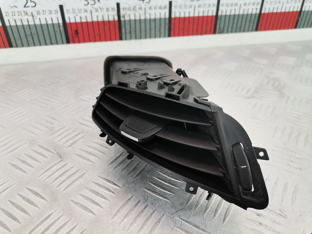 Дефлектор воздушный OPEL Zafira C 2012-2019