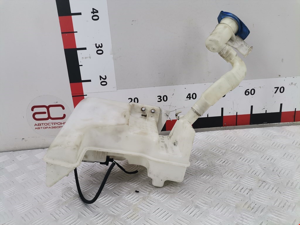 Бачок омывателя VOLKSWAGEN Jetta VI 2011-2017