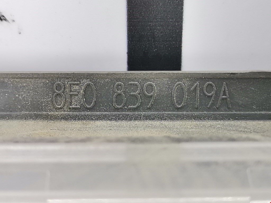 Ручка дверная задняя внутренняя левая AUDI A4 B6 2001-2005