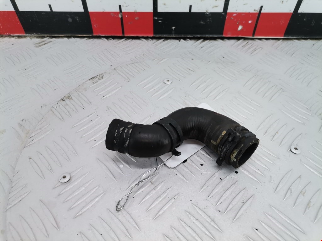 Патрубок VOLKSWAGEN Passat B7 2011-2015
