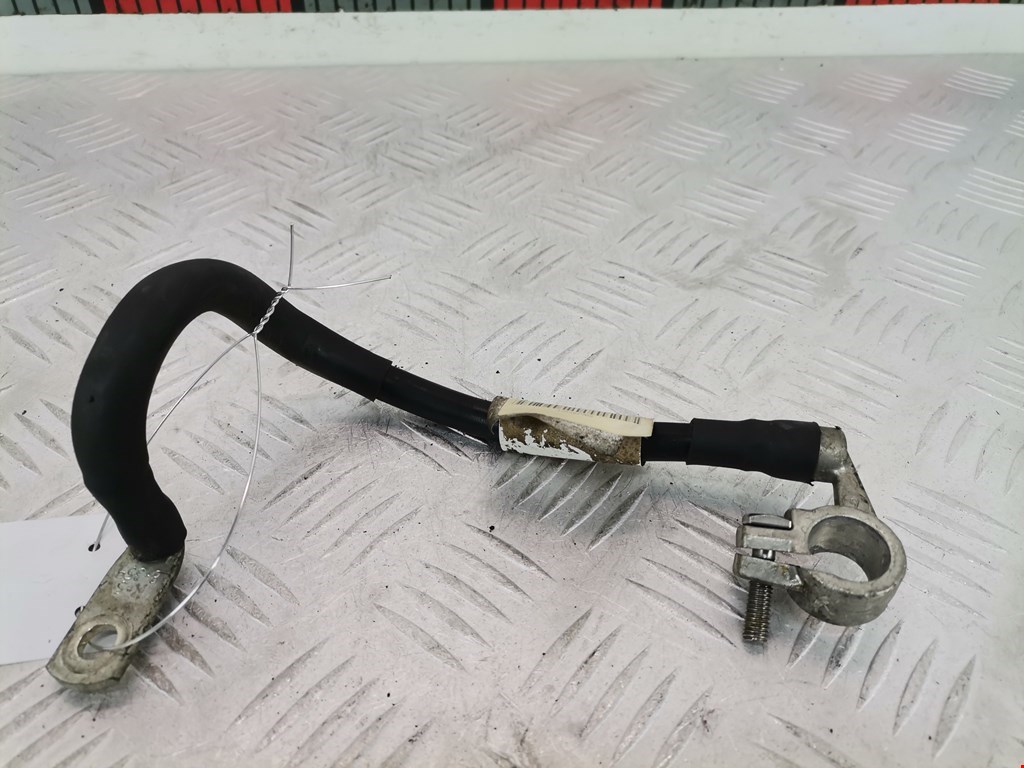 Клемма аккумулятора (минус) - VOLKSWAGEN Touran 2003-2010