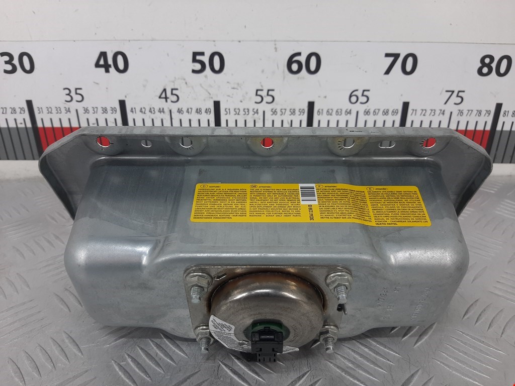 Подушка безопасности пассажирская (в торпедо) BMW 3er F30/F31/F80 2011-2019