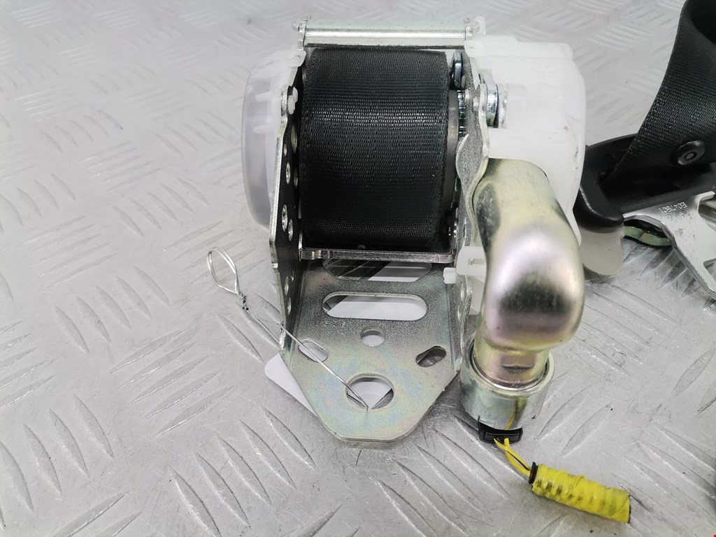 Ремень безопасности передний левый TOYOTA Avensis 2009-2015