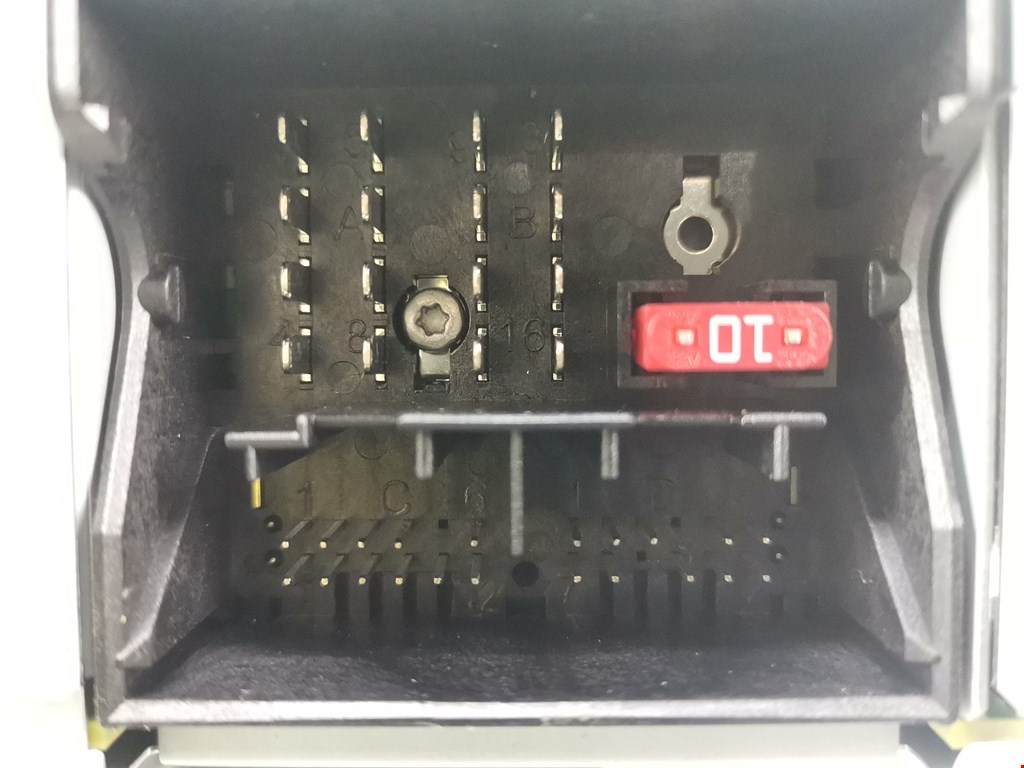 Магнитола VOLKSWAGEN Touran 2003-2010