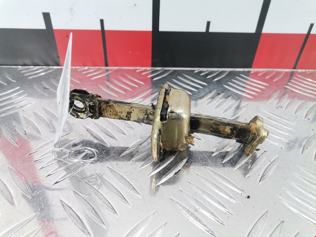 Ограничитель открывания двери VOLKSWAGEN Passat B4 1993-1997