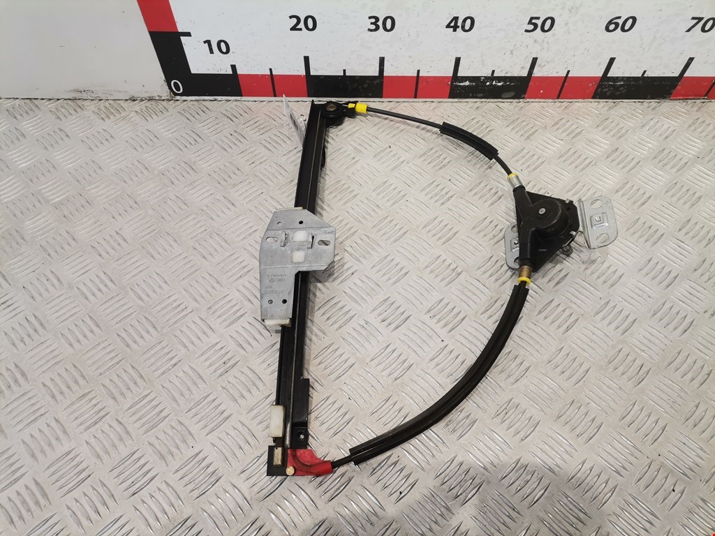 Стеклоподъемник задний правый VOLKSWAGEN Passat B4 1993-1997