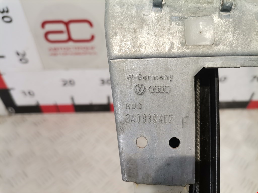 Стеклоподъемник задний правый VOLKSWAGEN Passat B4 1993-1997