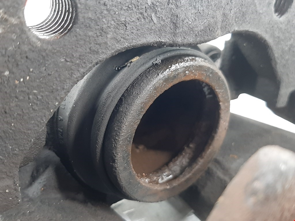 Суппорт передний левый FORD C-MAX 2010-2019