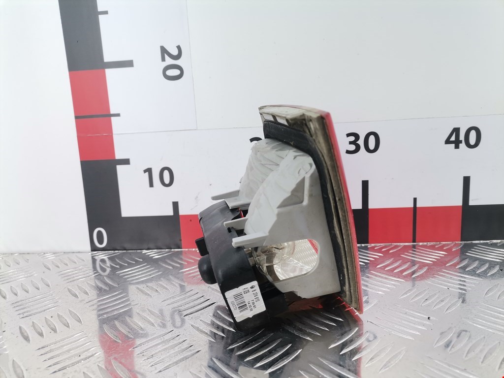 Фонарь задний внутренний правый BMW 3er E46 1998-2006