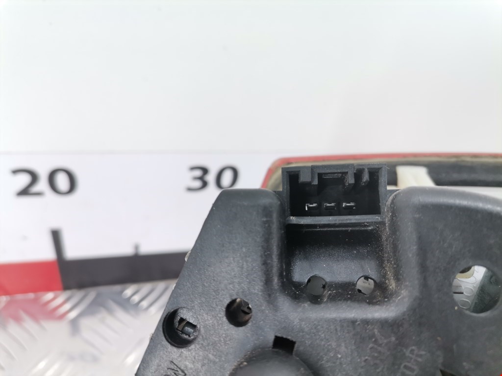 Фонарь задний внутренний правый BMW 3er E46 1998-2006