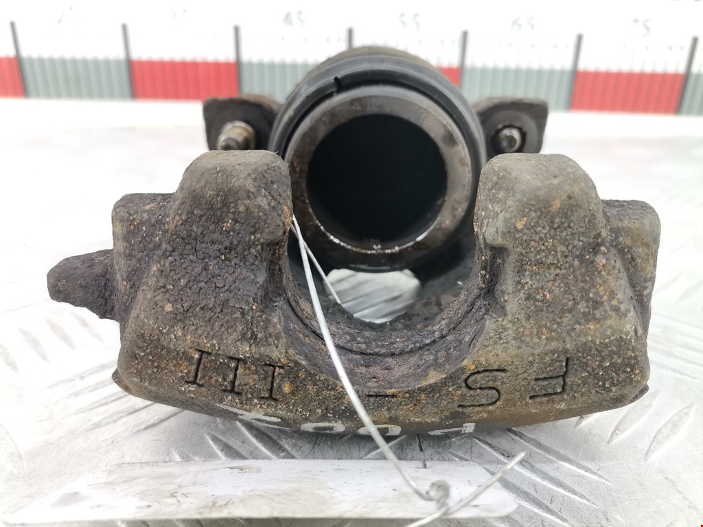 Суппорт передний правый VOLKSWAGEN Jetta VI 2011-2017