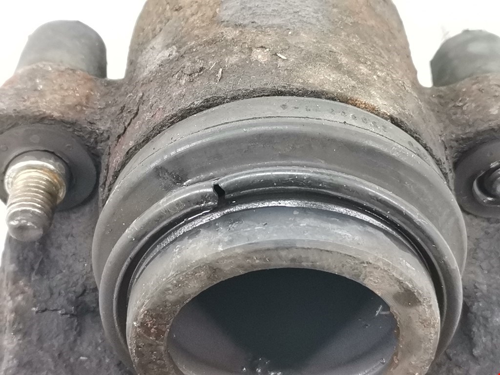 Суппорт передний правый VOLKSWAGEN Jetta VI 2011-2017