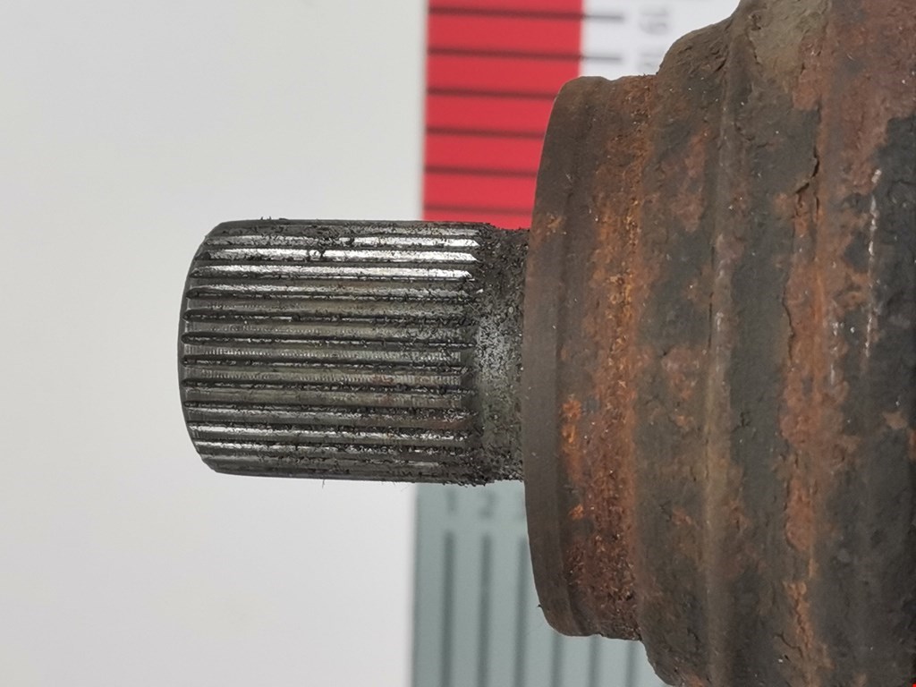 Полуось (привод, приводной вал) передняя правая VOLKSWAGEN Touran 2003-2010