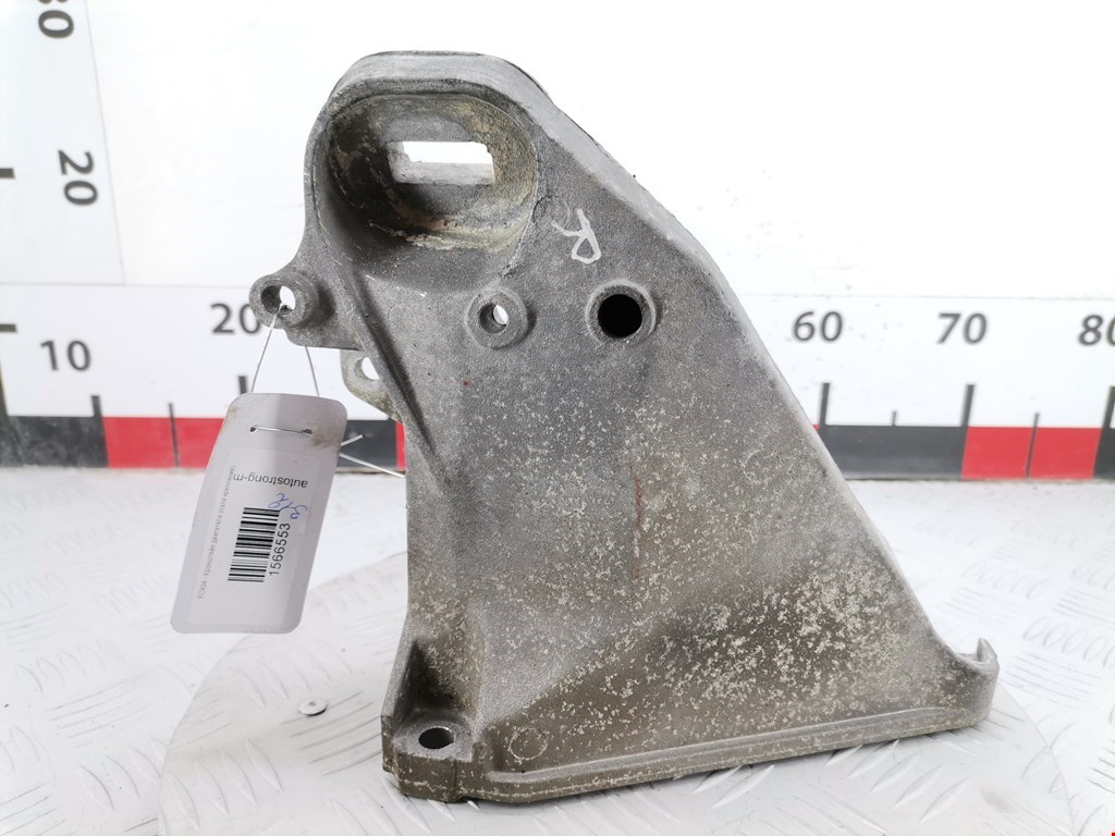 Кронштейн (крепление лапа) двигателя Audi 100 C4 (1990-1994)