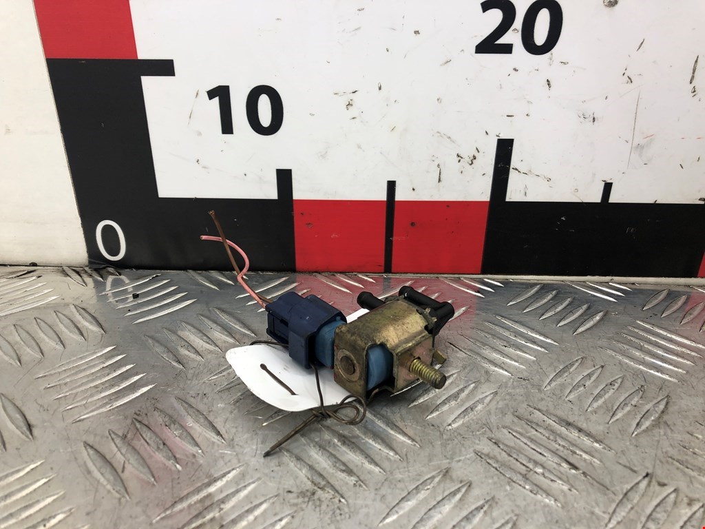 Клапан воздушного фильтра Nissan Primera P12 (2001-2008)