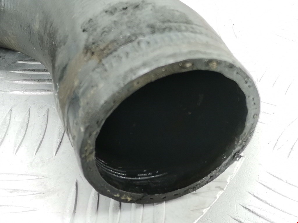 Патрубок интеркулера VOLKSWAGEN Jetta VI 2011-2017