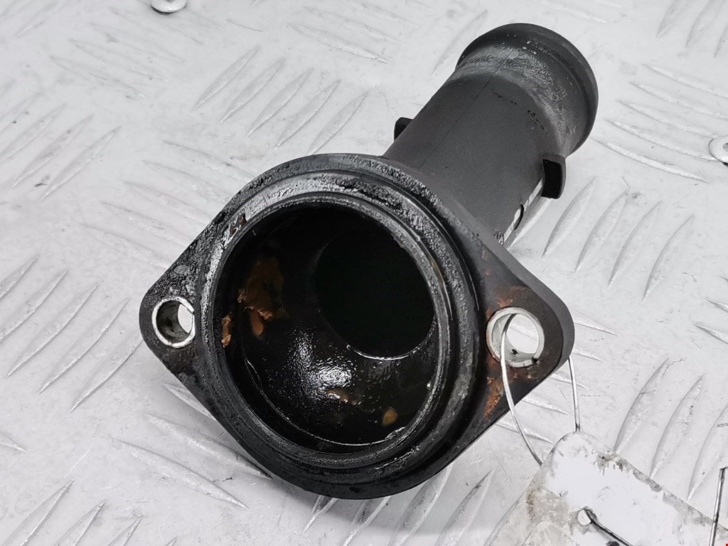 Корпус термостата VOLKSWAGEN Golf VI 2009-2012