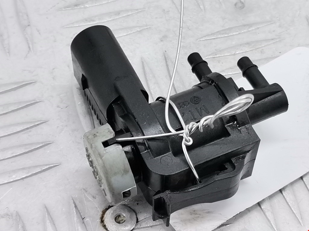 Клапан воздушного фильтра Volkswagen Jetta 6 (2010-2018)