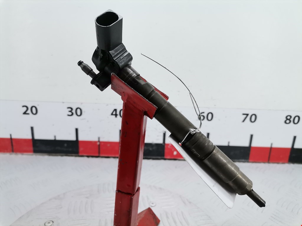 Форсунка дизельная электрическая VOLKSWAGEN Golf VI 2009-2012