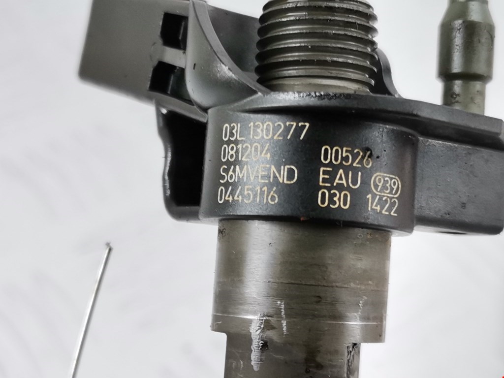 Форсунка дизельная электрическая VOLKSWAGEN Golf VI 2009-2012