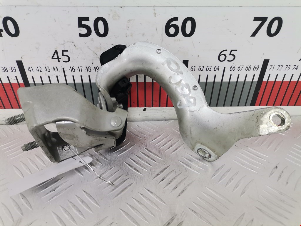 Петля крышки (двери) багажника Audi Q7 4L (2005-2015)