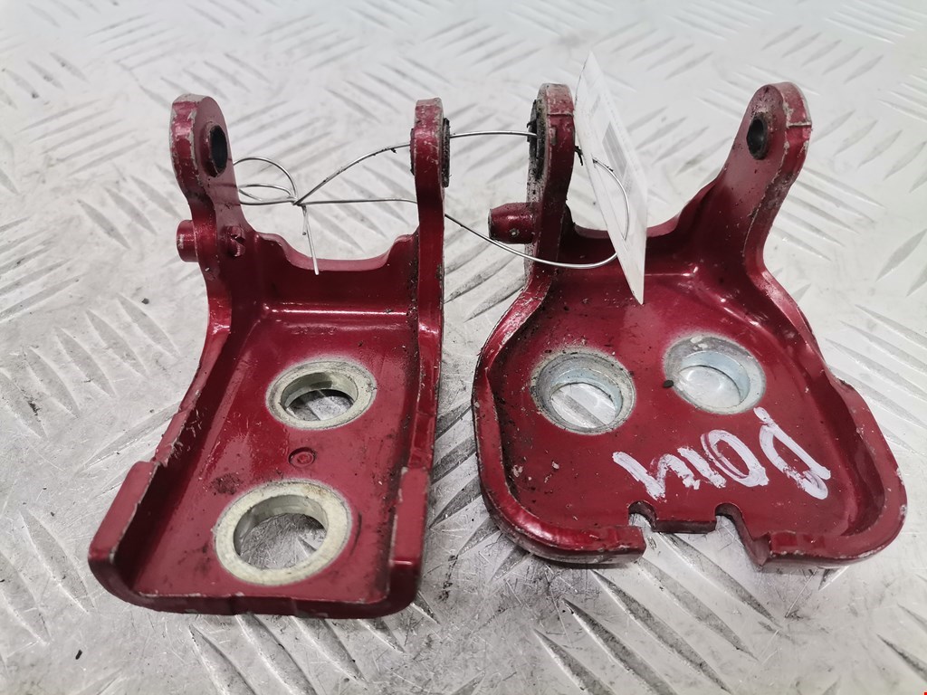 Петля двери задней правой Peugeot 3008 (2009-2016)