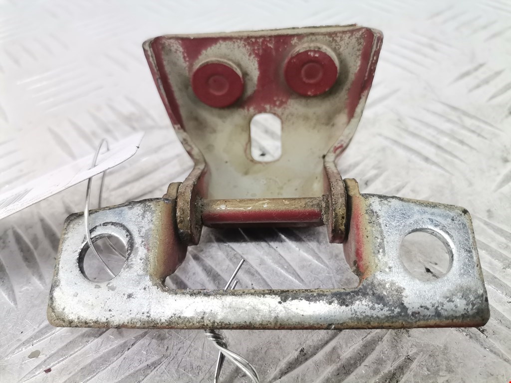 Петля крышки (двери) багажника Chevrolet Orlando (2010-2023)