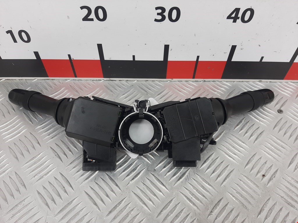 Переключатель стеклоочистителя TOYOTA Avensis 2009-2015