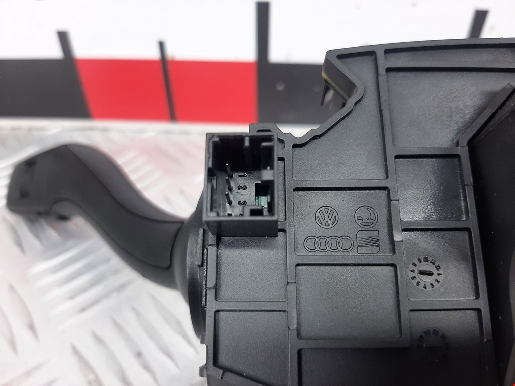 Переключатель стеклоочистителя AUDI Q7 I 2006-2015