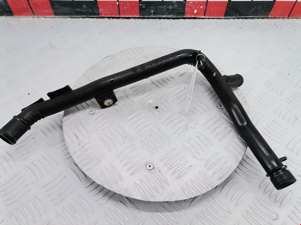 Патрубок VOLKSWAGEN Touran 2003-2010
