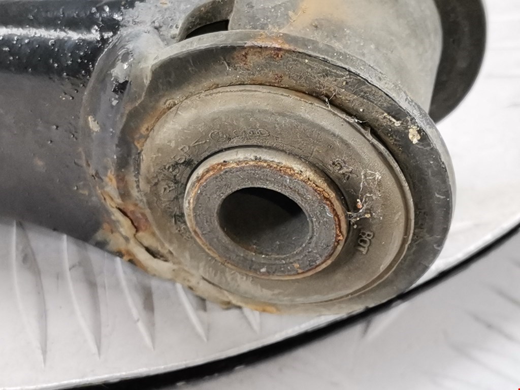 Рычаг передний правый SKODA Fabia MK2 5J 2007-2014