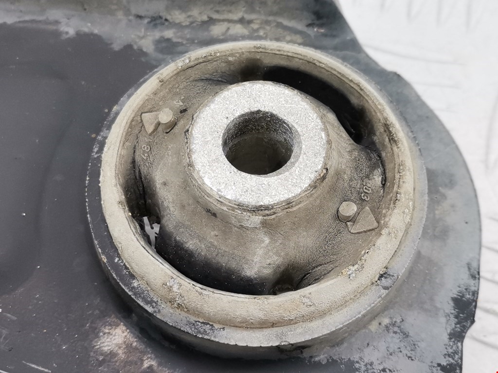 Рычаг передний правый SKODA Fabia MK2 5J 2007-2014