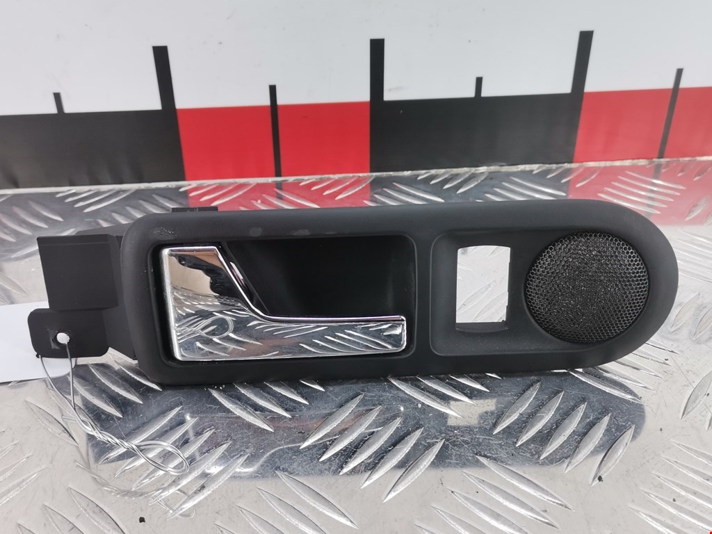 Ручка дверная задняя внутренняя левая VOLKSWAGEN Passat B5 1997-2005