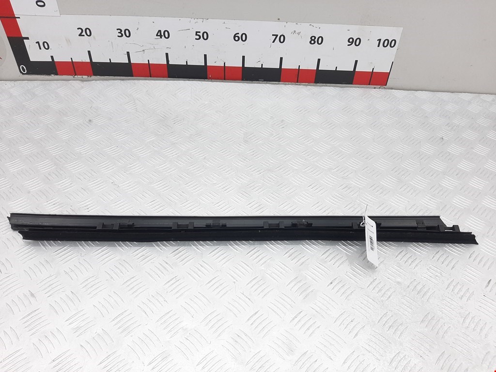 Накладка декоративная (молдинг) стекла двери передней левой BMW 5-Series (E39) (1995-2004)