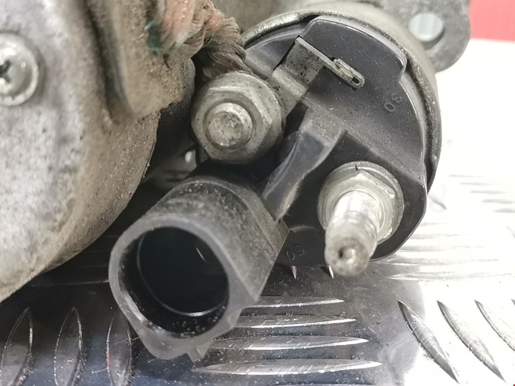 Стартер AUDI A4 B8 2007-2015