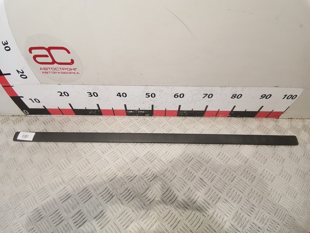 Накладка декоративная (молдинг) двери передней левой Ford Focus 2 (2004-2011)