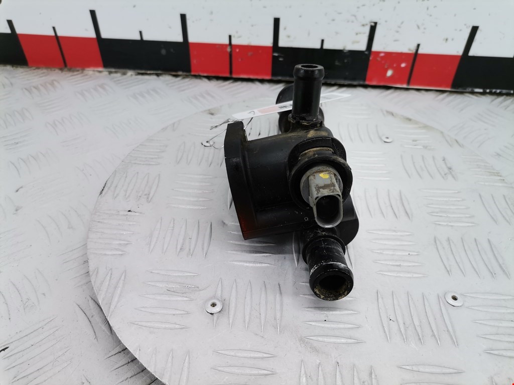 Тройник системы охлаждения VOLKSWAGEN Golf IV 1997-2003