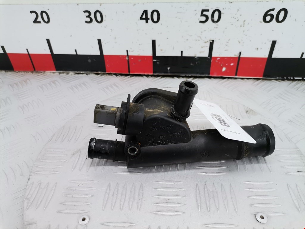 Тройник системы охлаждения VOLKSWAGEN Golf IV 1997-2003