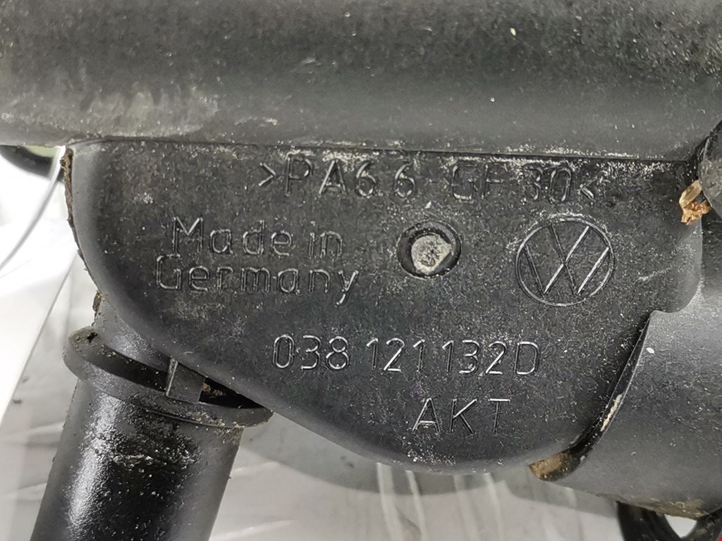 Тройник системы охлаждения VOLKSWAGEN Golf IV 1997-2003