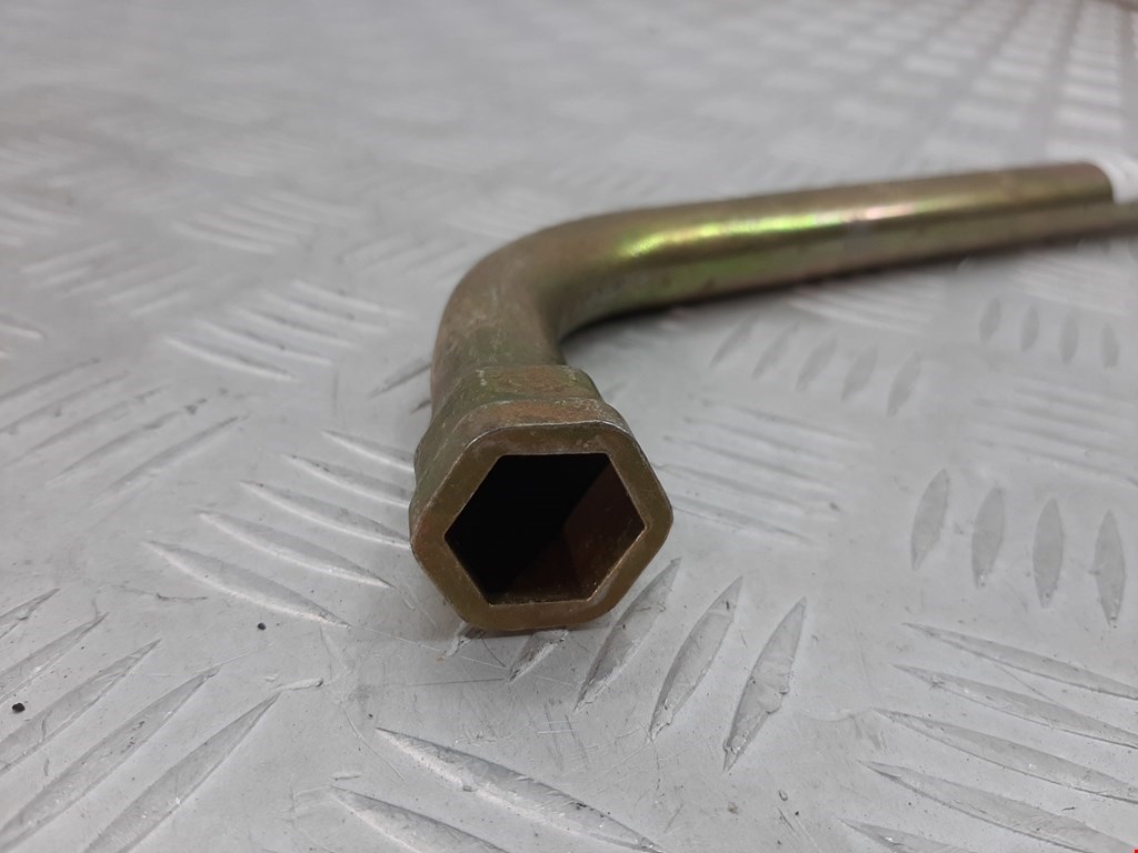 Ключ балонный AUDI Q7 I 2006-2015