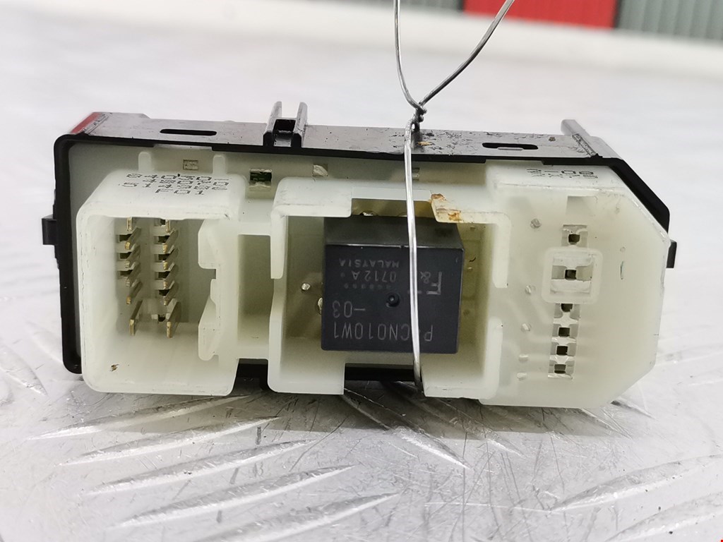 Кнопка стеклоподъемника LEXUS RX 300\330\350\400H 2003-2009