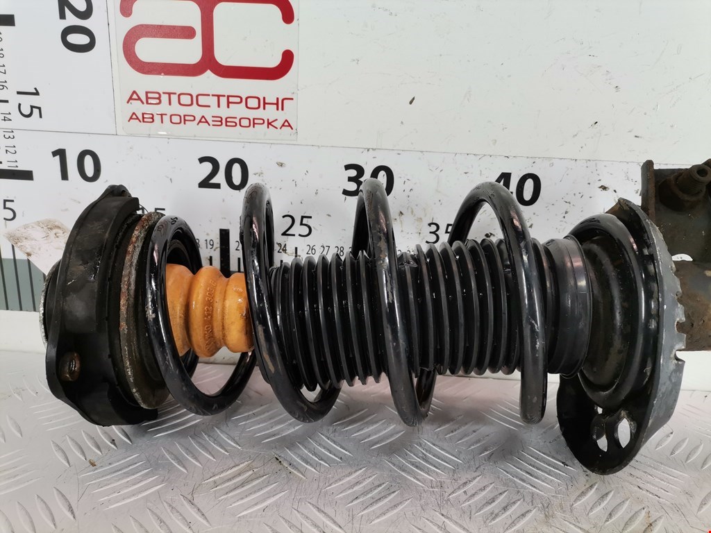 Амортизатор передний правый VOLKSWAGEN Jetta VI 2011-2017