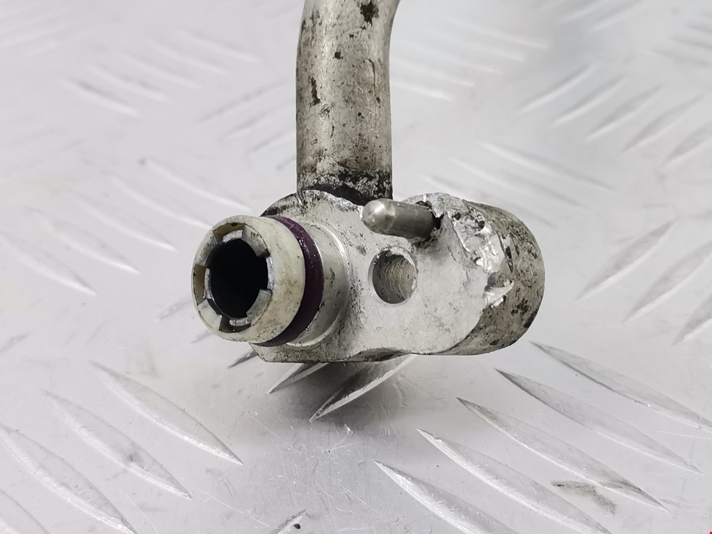 Трубка кондиционера BMW 3er F30/F31/F80 2011-2019