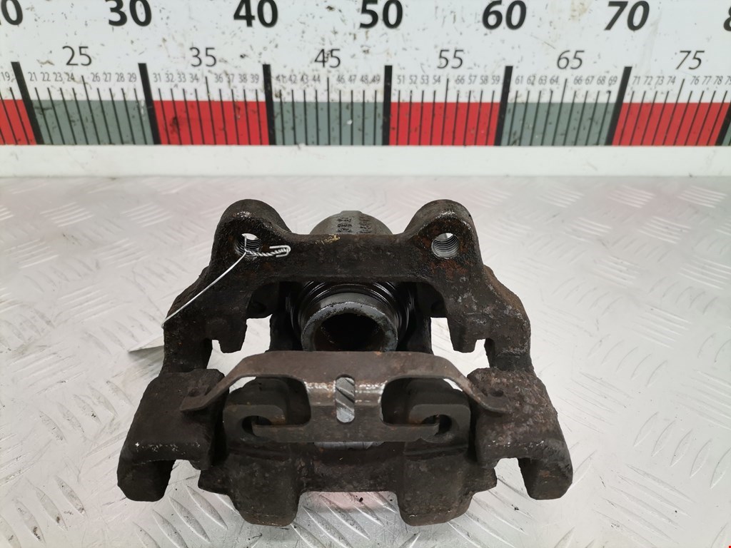 Суппорт задний левый BMW 3er F30/F31/F80 2011-2019