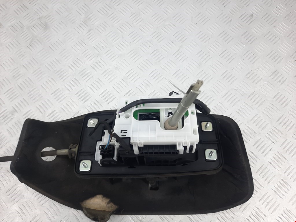 Кулиса (селектор) АКПП/МКПП в салоне AUDI A6 C6 2004-2010