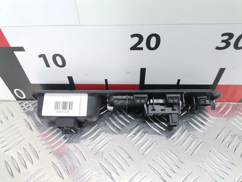 Кнопка стеклоподъемника PEUGEOT Partner 2008-2018