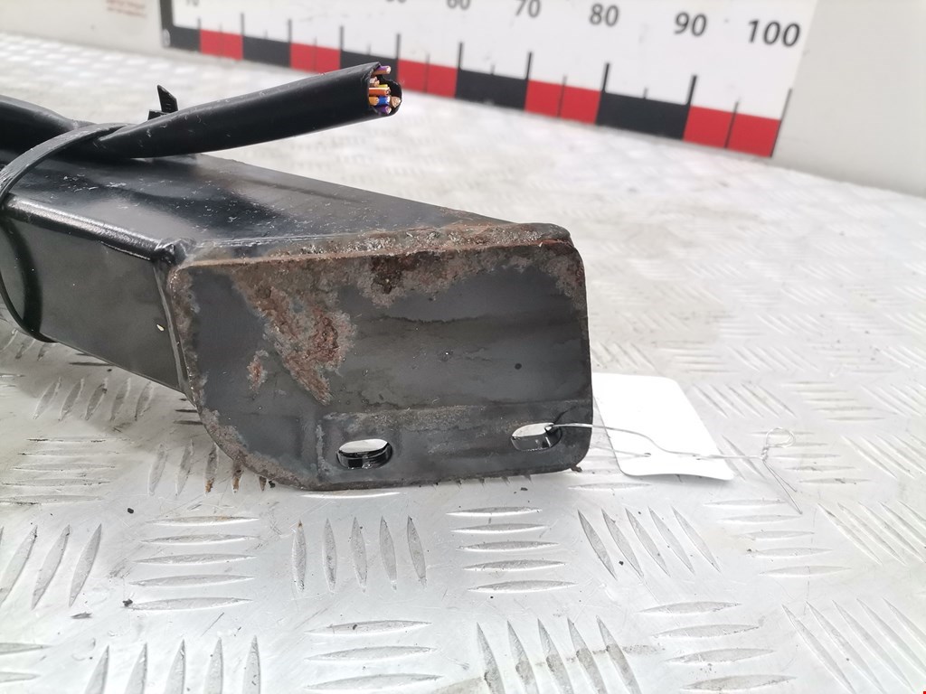 Фаркоп (прицепное устройство) FORD Focus II 2005-2011